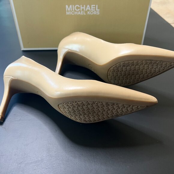 Tan Michael Kors Heels – Size 6.5 - Picture 5 of 6